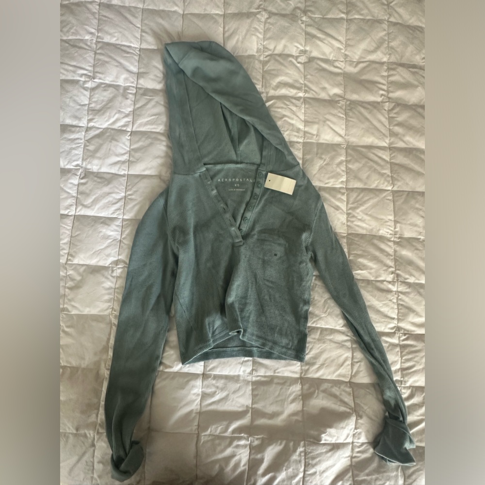 Top w/ hood